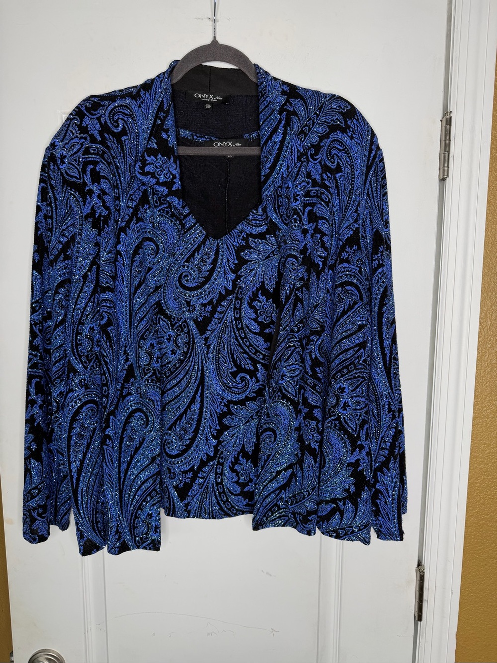 Onyx Nite Vintage Formal 2 Pc Set Tank and Open Front Jacket. Size 2X